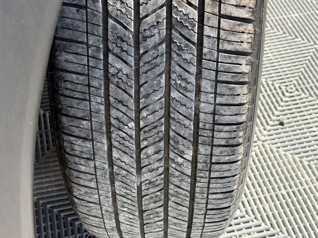 Used 2025 Nissan Rogue SL image 21