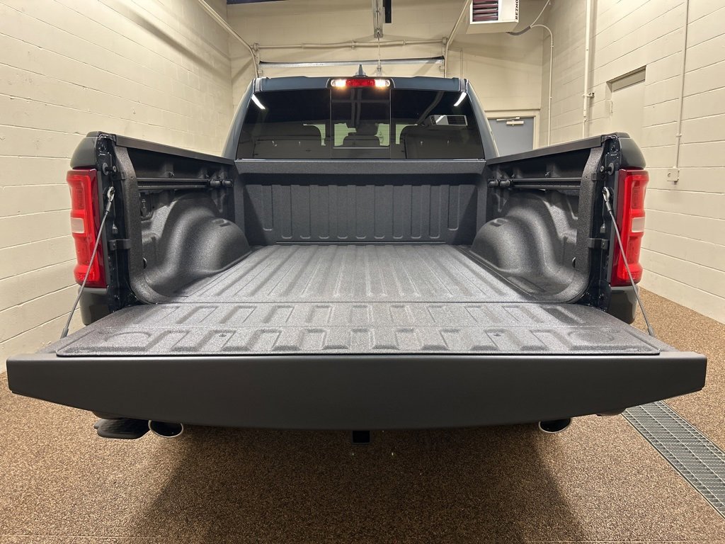 New 2026 RAM 1500 4x4 Crew Cab image 11