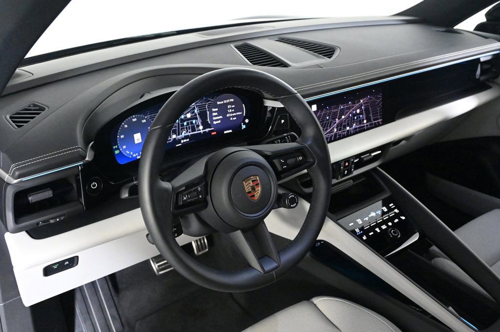Certified 2025 Porsche Macan 4S Electric image 4