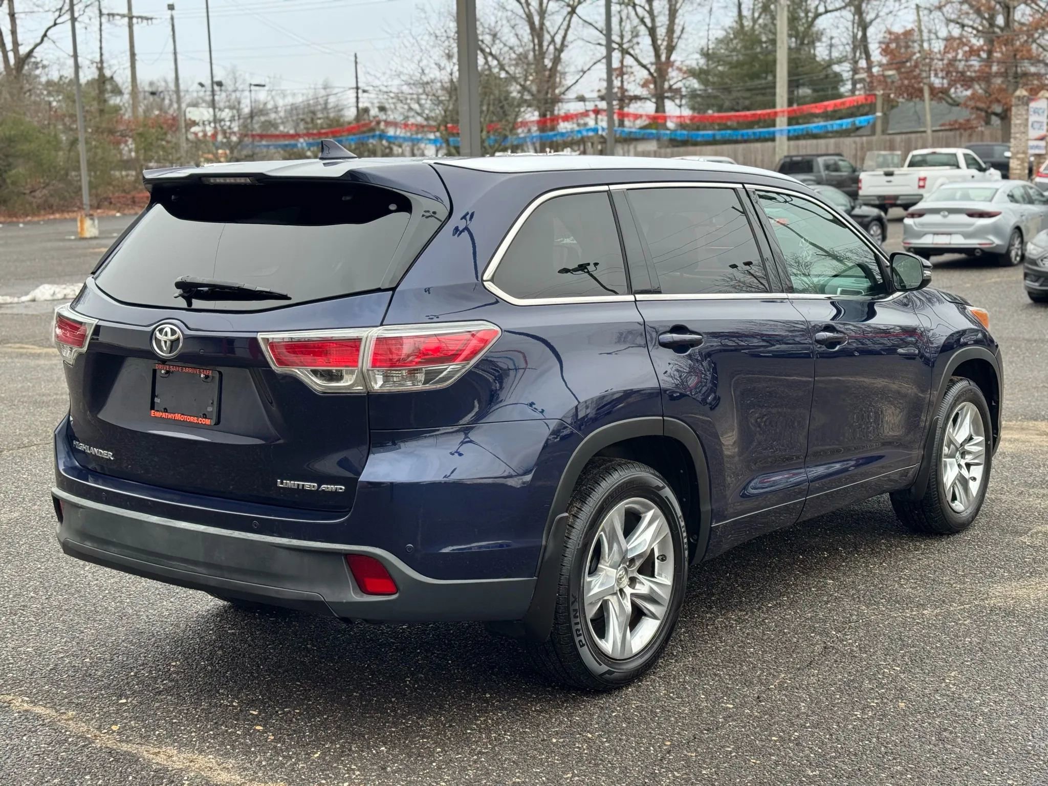 Used 2014 Toyota Highlander Limited w/ Preferred Accessory Package image 5