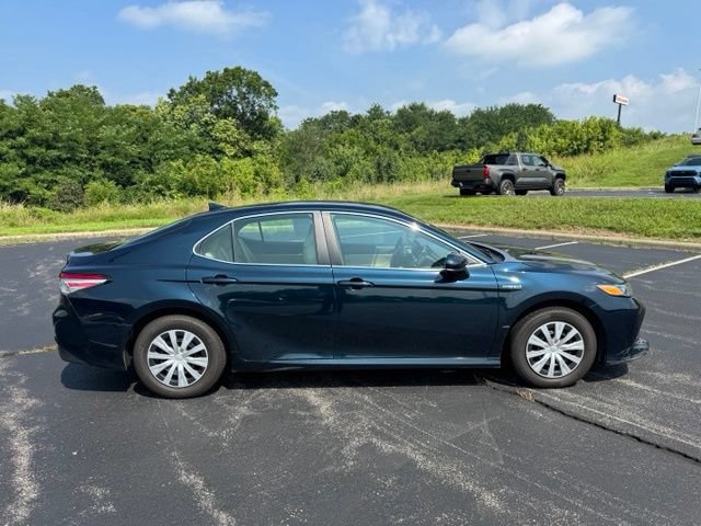 Used 2019 Toyota Camry LE FWD image 2