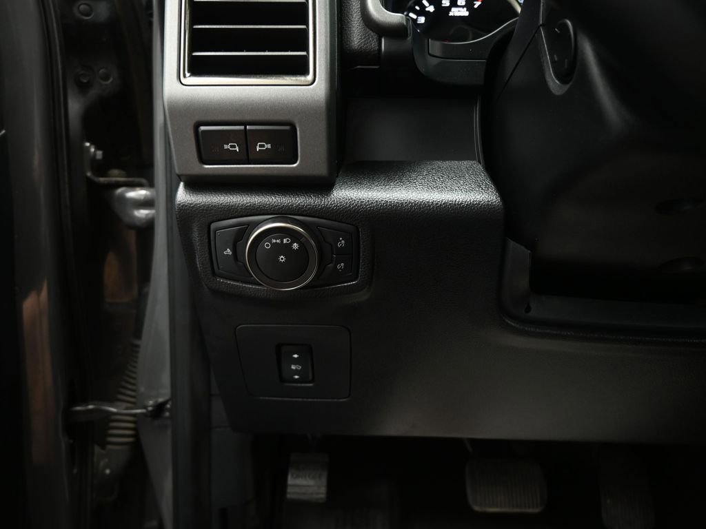 Certified 2018 Ford F150 Raptor w/ Equipment Group 802A Luxury AWD/4WD image 12