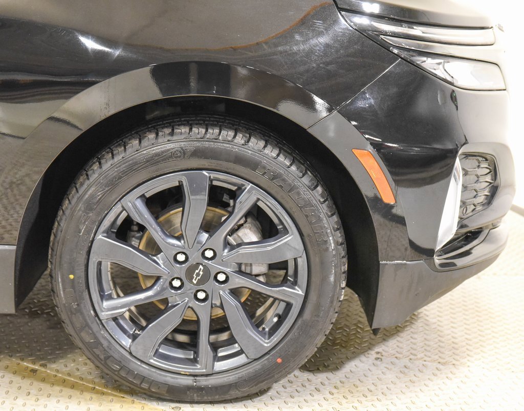 Used 2022 Chevrolet Equinox RS w/ RS Leather Package image 13