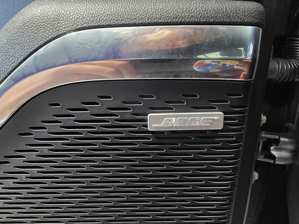 Used 2025 GMC Acadia Elevation image 14