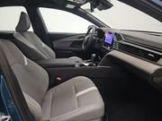 Used 2025 Toyota Camry SE w/ Convenience Package FWD image 9