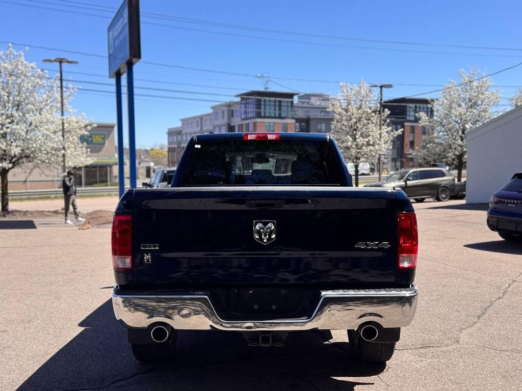 Used 2021 RAM 1500 Classic SLT w/ SLT Plus D￩cor Group AWD/4WD image 5