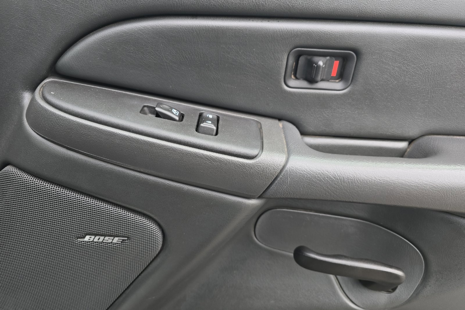 Used 2006 Chevrolet Silverado 2500 LT w/ Heavy-Duty Power Package image 19