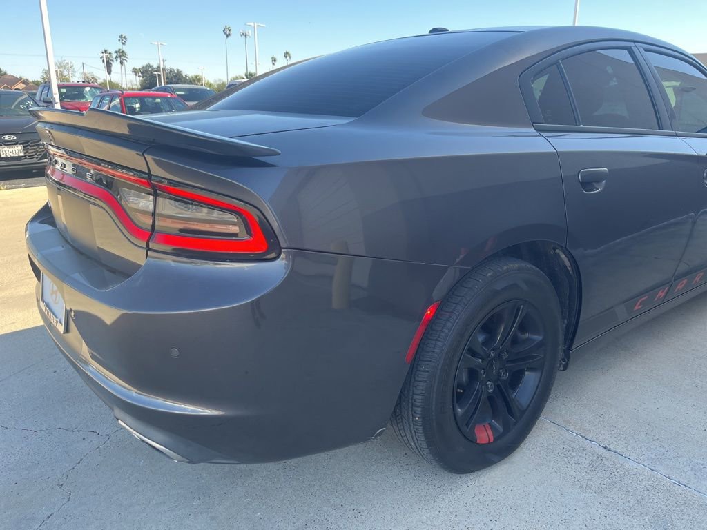Used 2020 Dodge Charger SXT w/ Leather Interior Group image 7