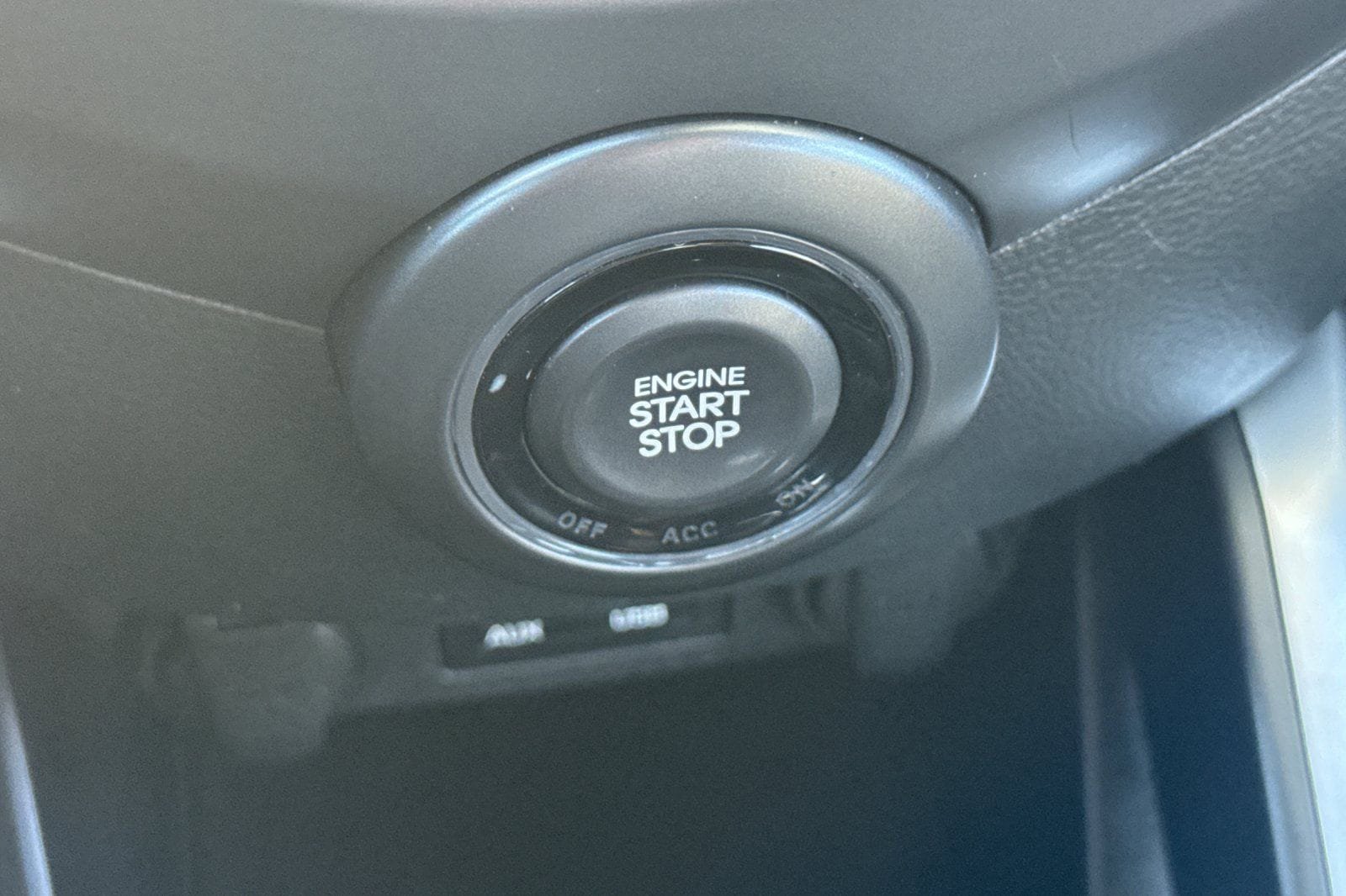 Used 2016 Hyundai Veloster Turbo FWD image 25