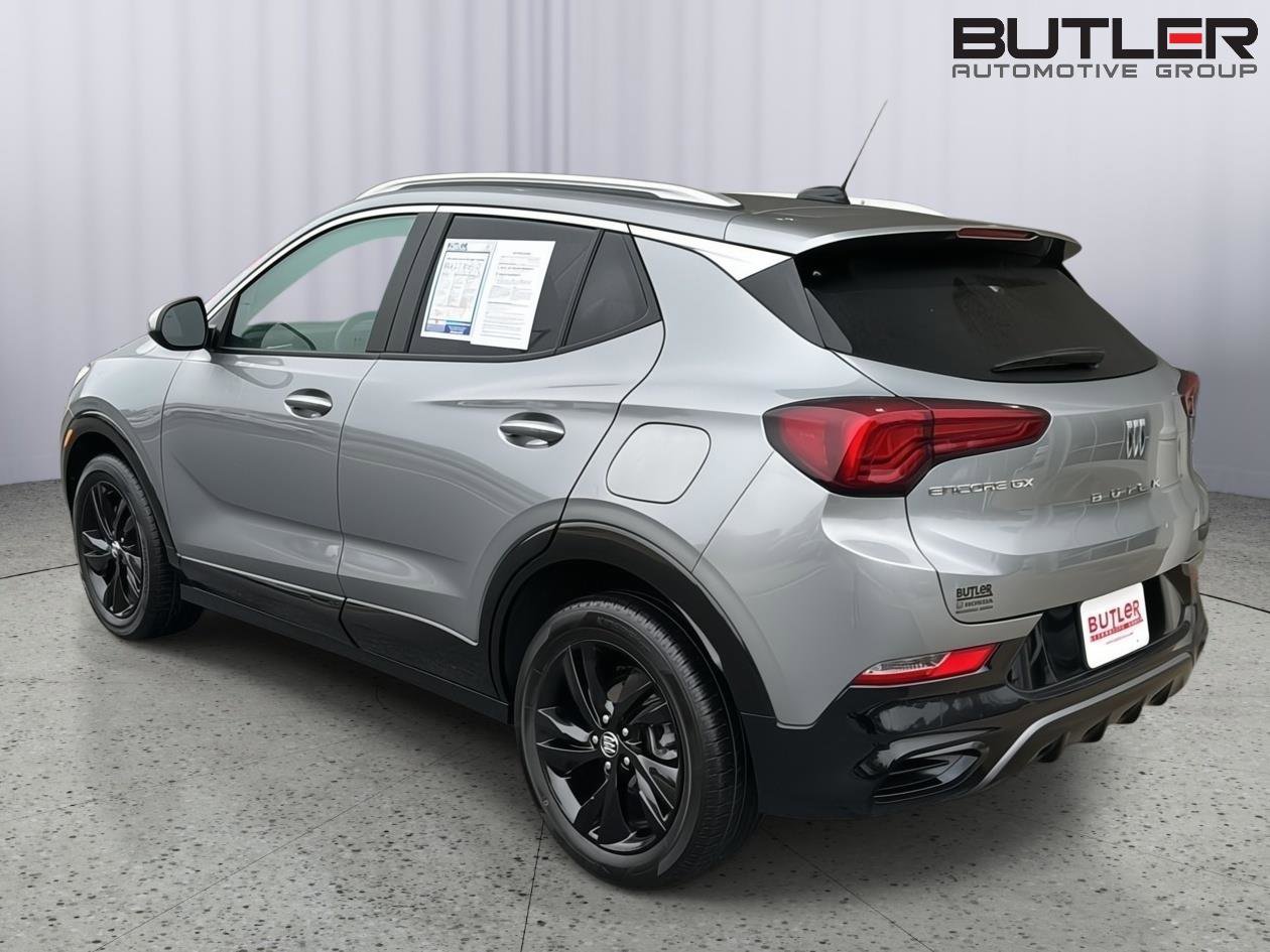 Used 2024 Buick Encore GX Sport Touring image 3