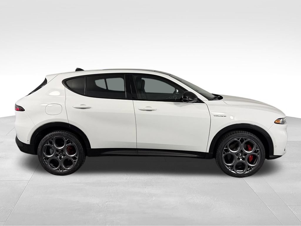 Used 2024 Alfa Romeo Tonale Ti AWD/4WD image 4
