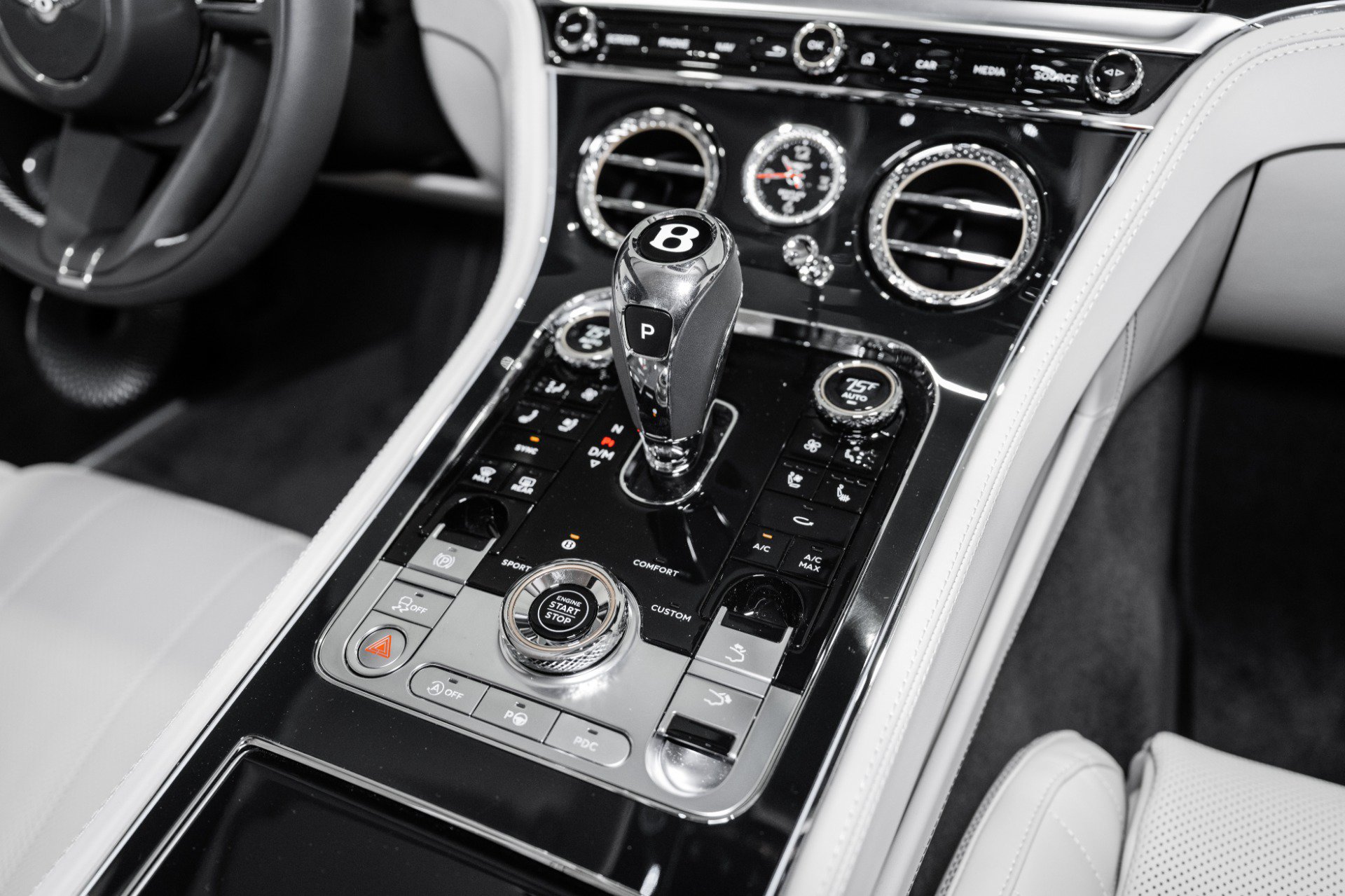 Certified 2023 Bentley Continental GT V8 AWD/4WD image 33