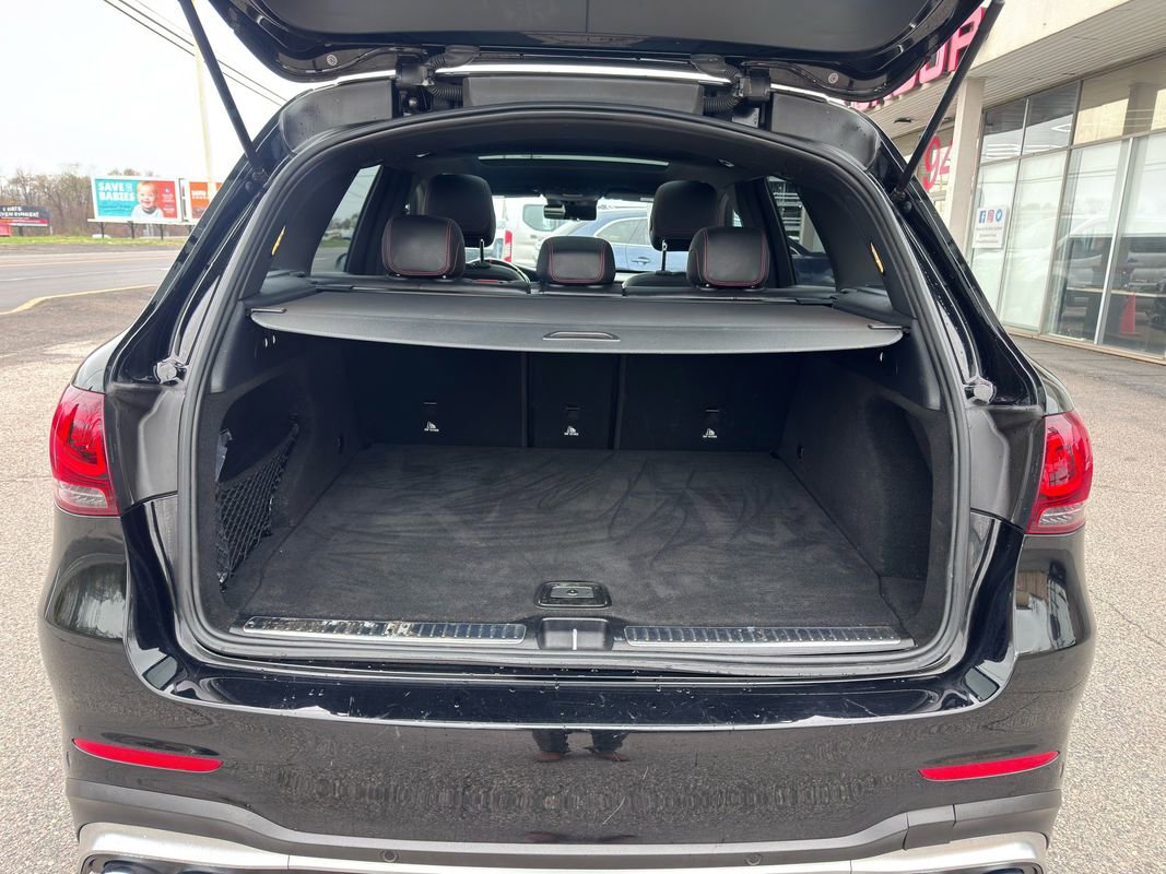 Used 2022 Mercedes-Benz GLC 43 AMG 4MATIC image 36