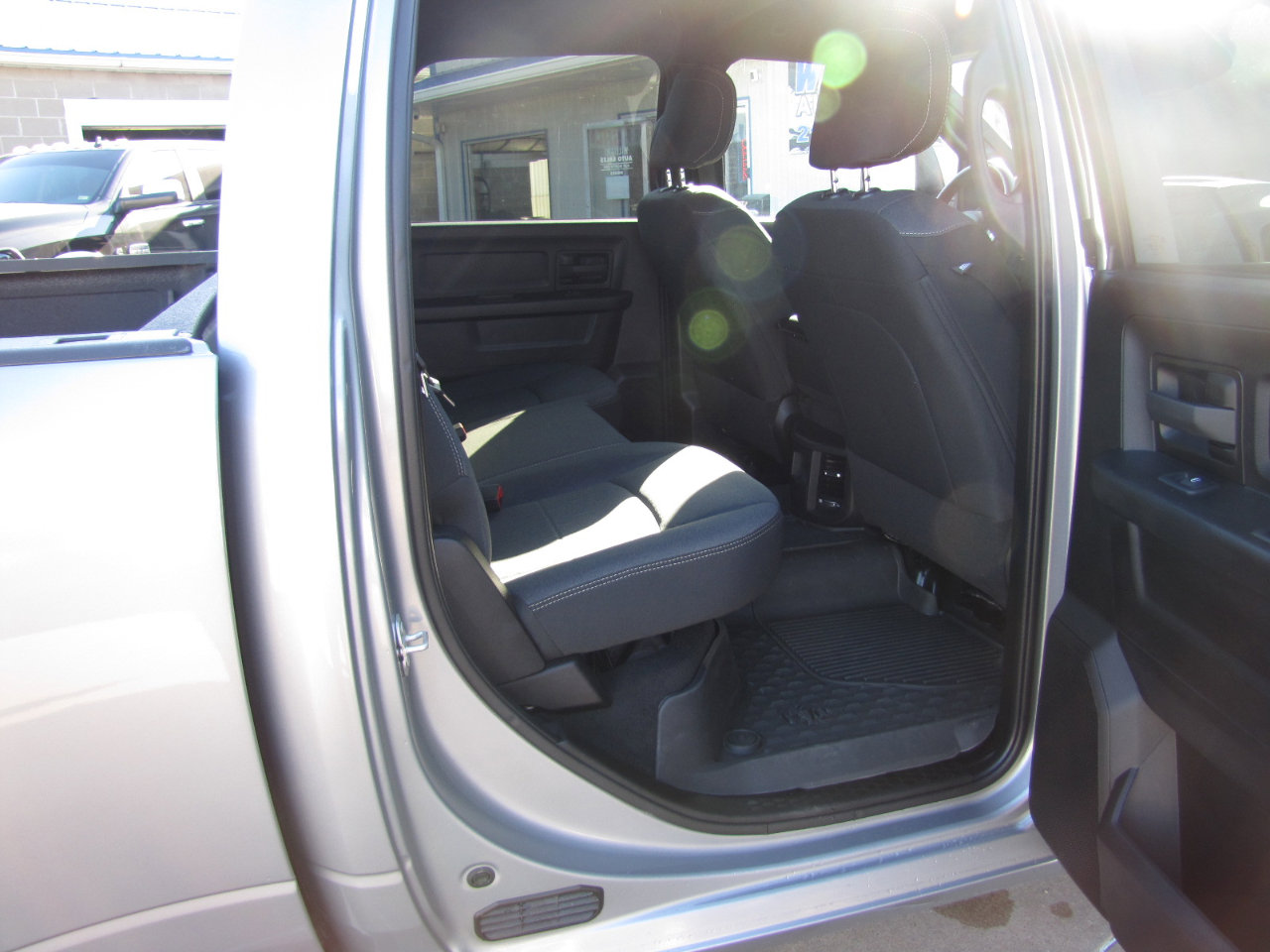 Used 2023 RAM 3500 Tradesman w/ Safety Group image 8