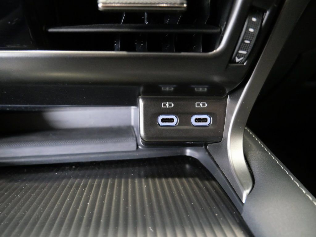 Used 2023 Lexus RX 500h F Sport image 30