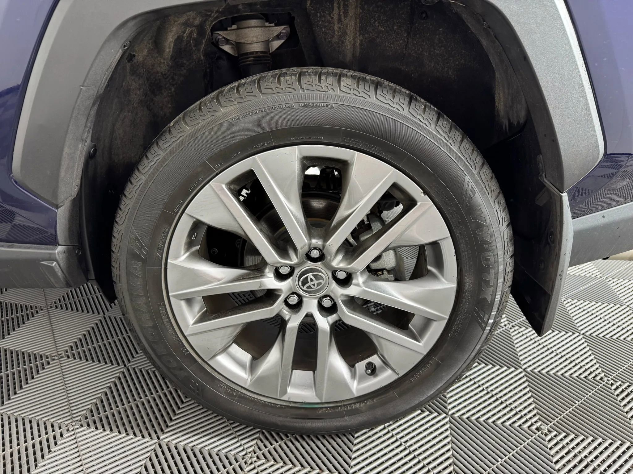 Used 2023 Toyota RAV4 Limited FWD image 46