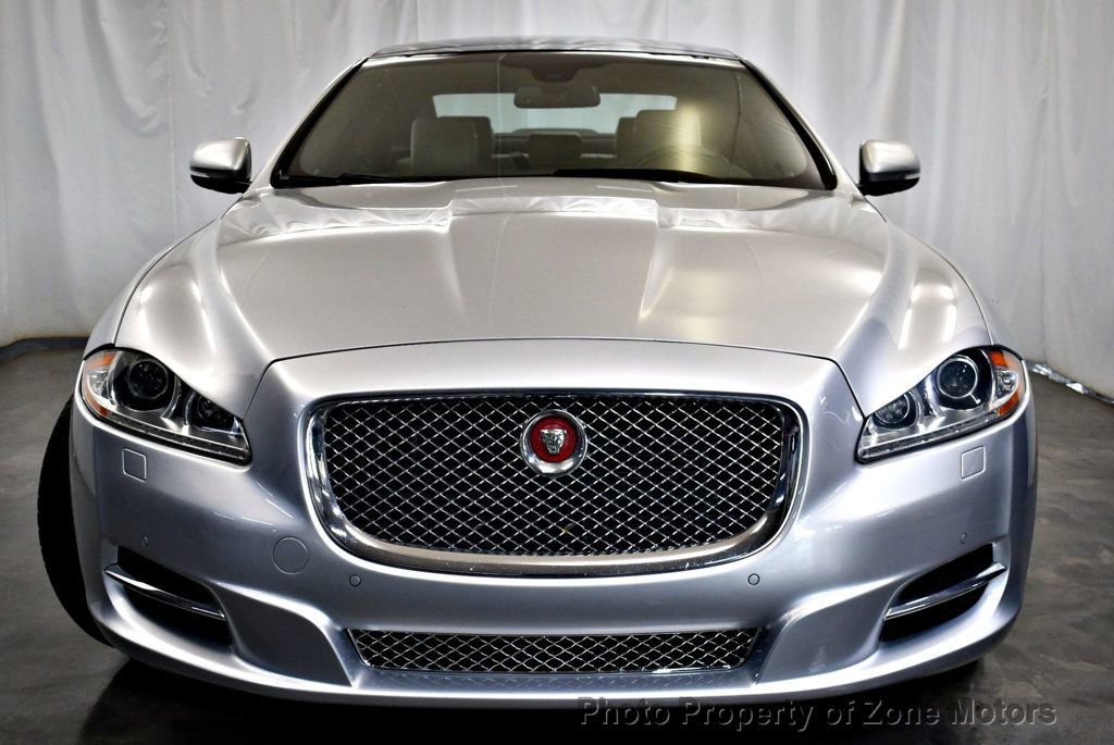 Used 2015 Jaguar XJ image 4