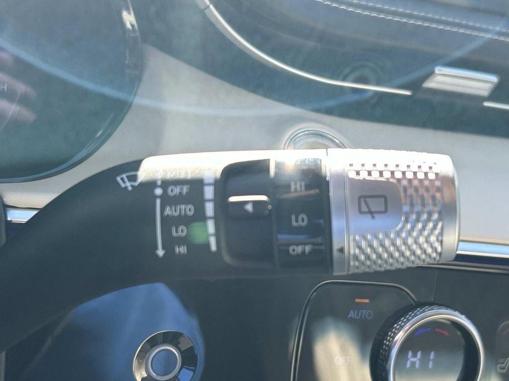 Used 2025 Genesis GV70 3.5T Sport w/ Sport Prestige Package image 33