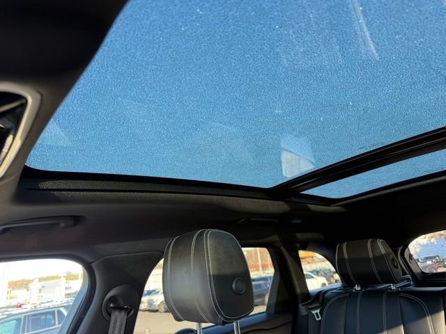 Used 2020 Land Rover Range Rover Velar S image 31