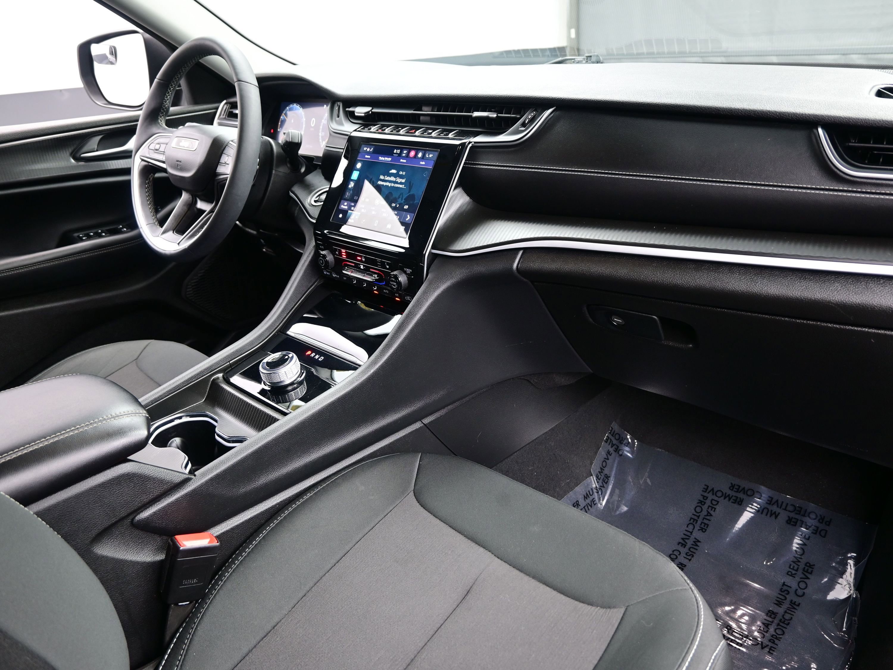 Used 2024 Jeep Grand Cherokee L Laredo w/ Luxury Tech Group I image 15