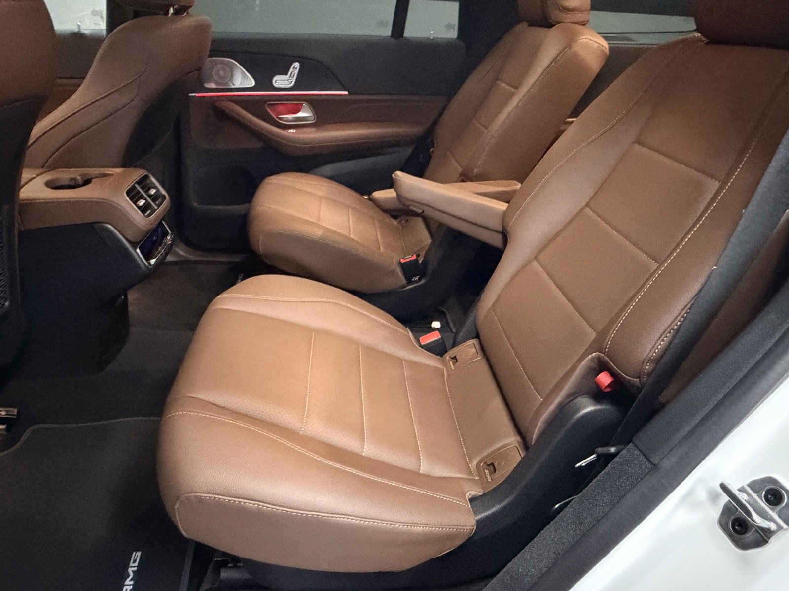 Used 2024 Mercedes-Benz GLS 450 4MATIC image 41