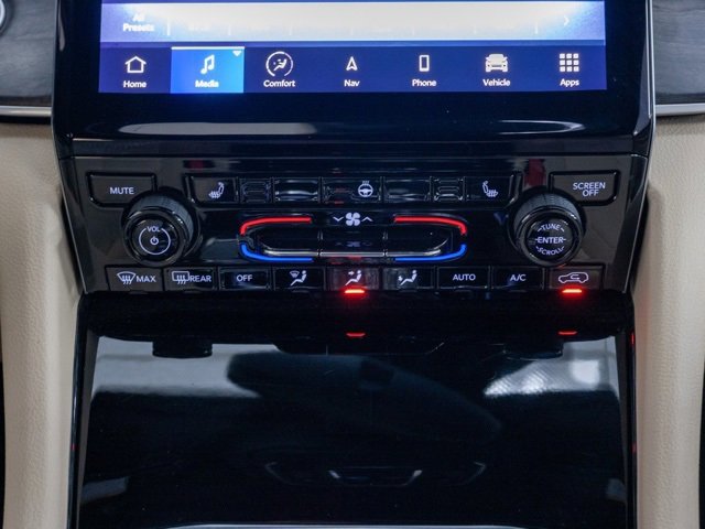 Certified 2023 Jeep Grand Cherokee L Limited w/ Luxury Tech Group II image 18