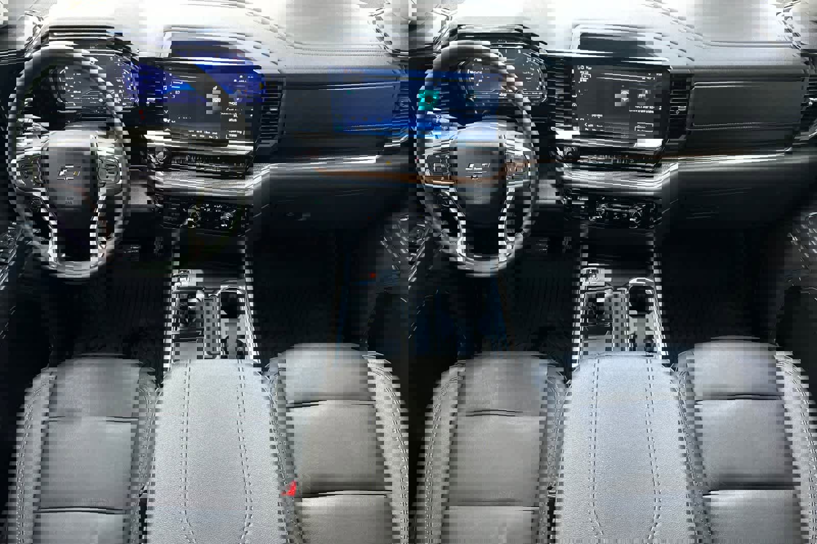 Used 2024 Chevrolet Silverado 1500 LT Trail Boss w/ Convenience Package II video 3