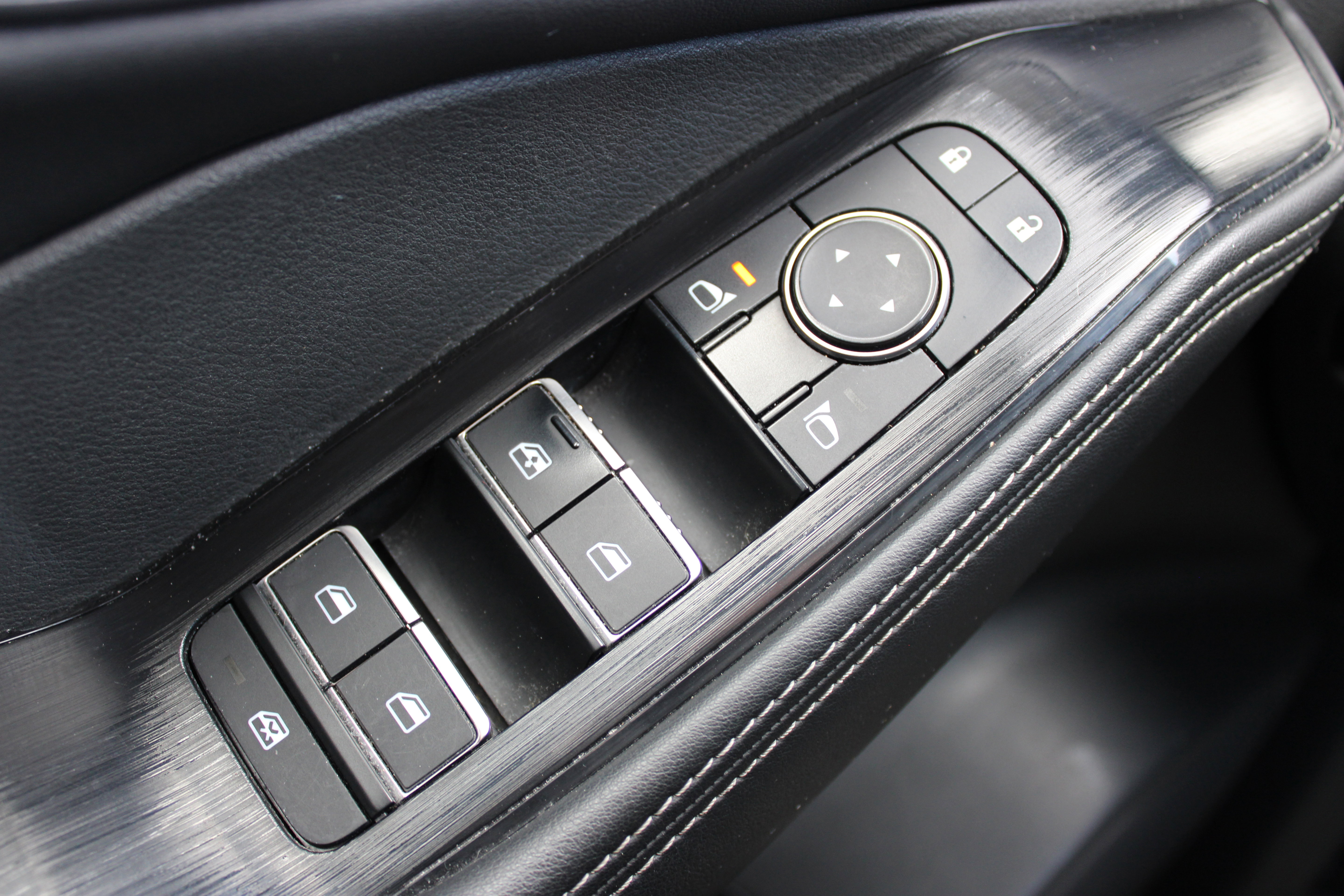 Certified 2023 Nissan Rogue SL AWD/4WD image 29