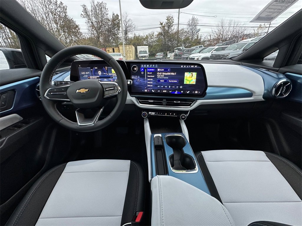 New 2026 Chevrolet Equinox EV LT image 20