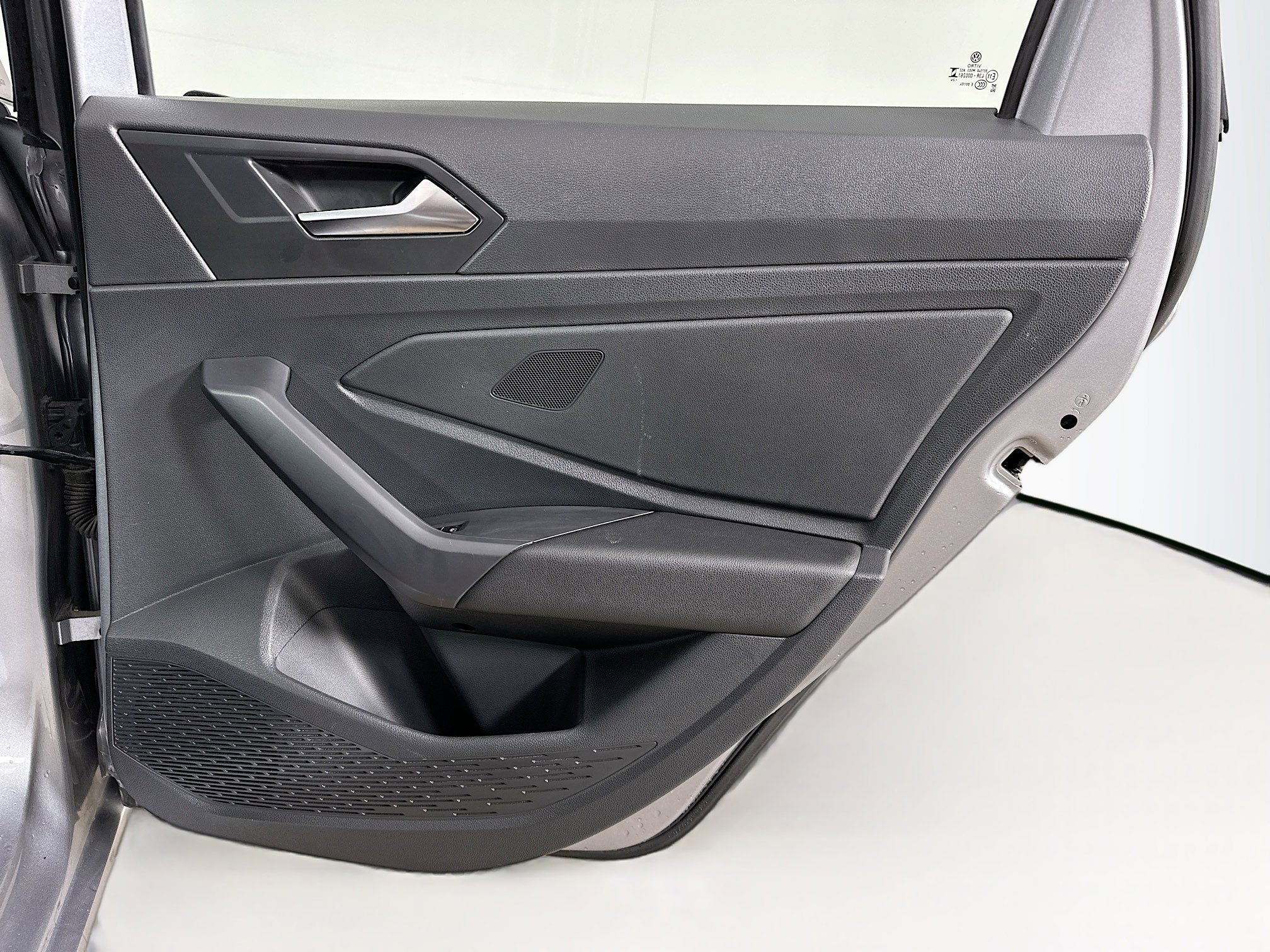 Used 2025 Volkswagen Jetta S image 28