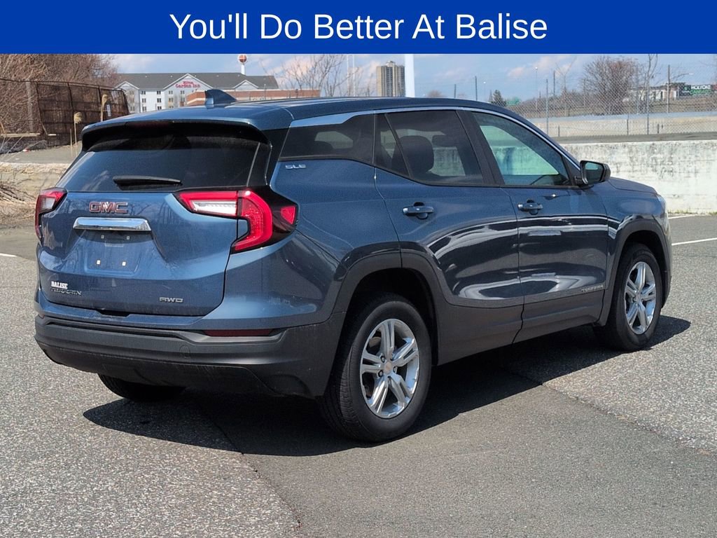 Certified 2024 GMC Terrain SLE image 3