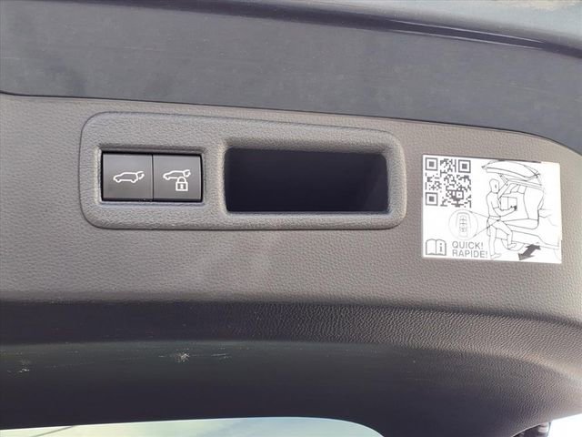 Used 2021 Toyota Venza Limited w/ Carpet Mat Package (TMS) image 15