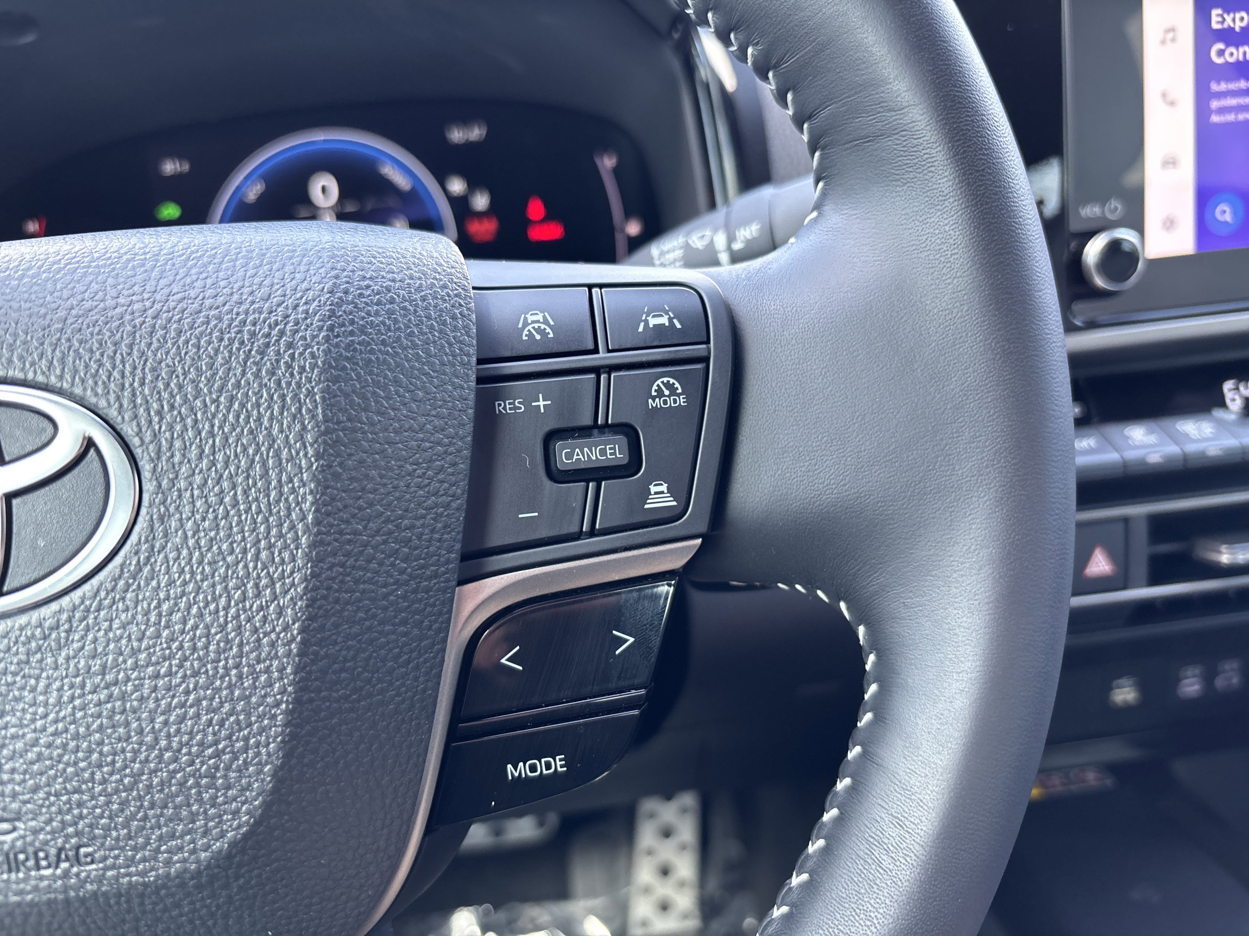 Used 2026 Toyota Camry SE AWD/4WD image 19