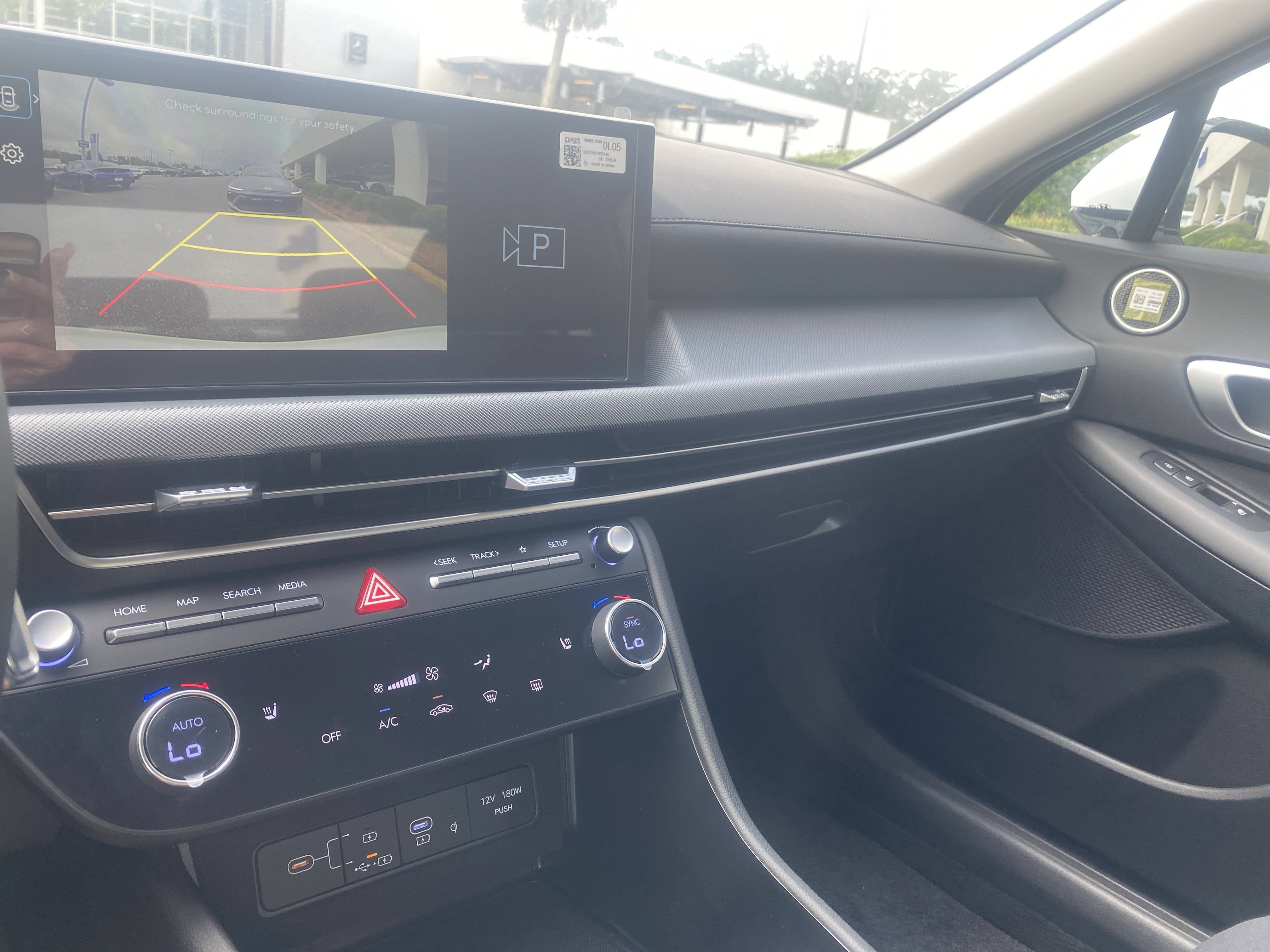 Certified 2025 Hyundai Sonata SEL FWD image 9