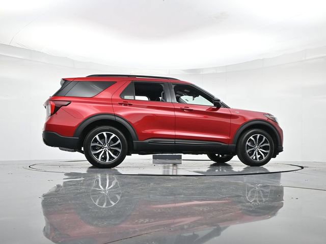 New 2026 Ford Explorer ST-Line image 32
