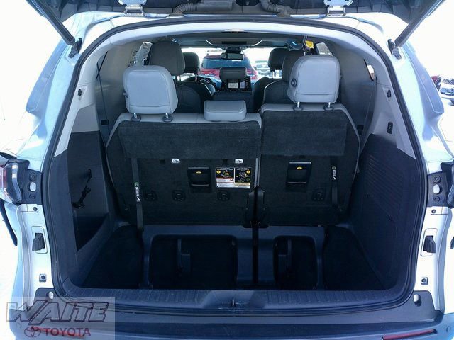 Used 2021 Toyota Sienna XLE w/ XLE Plus Package image 29