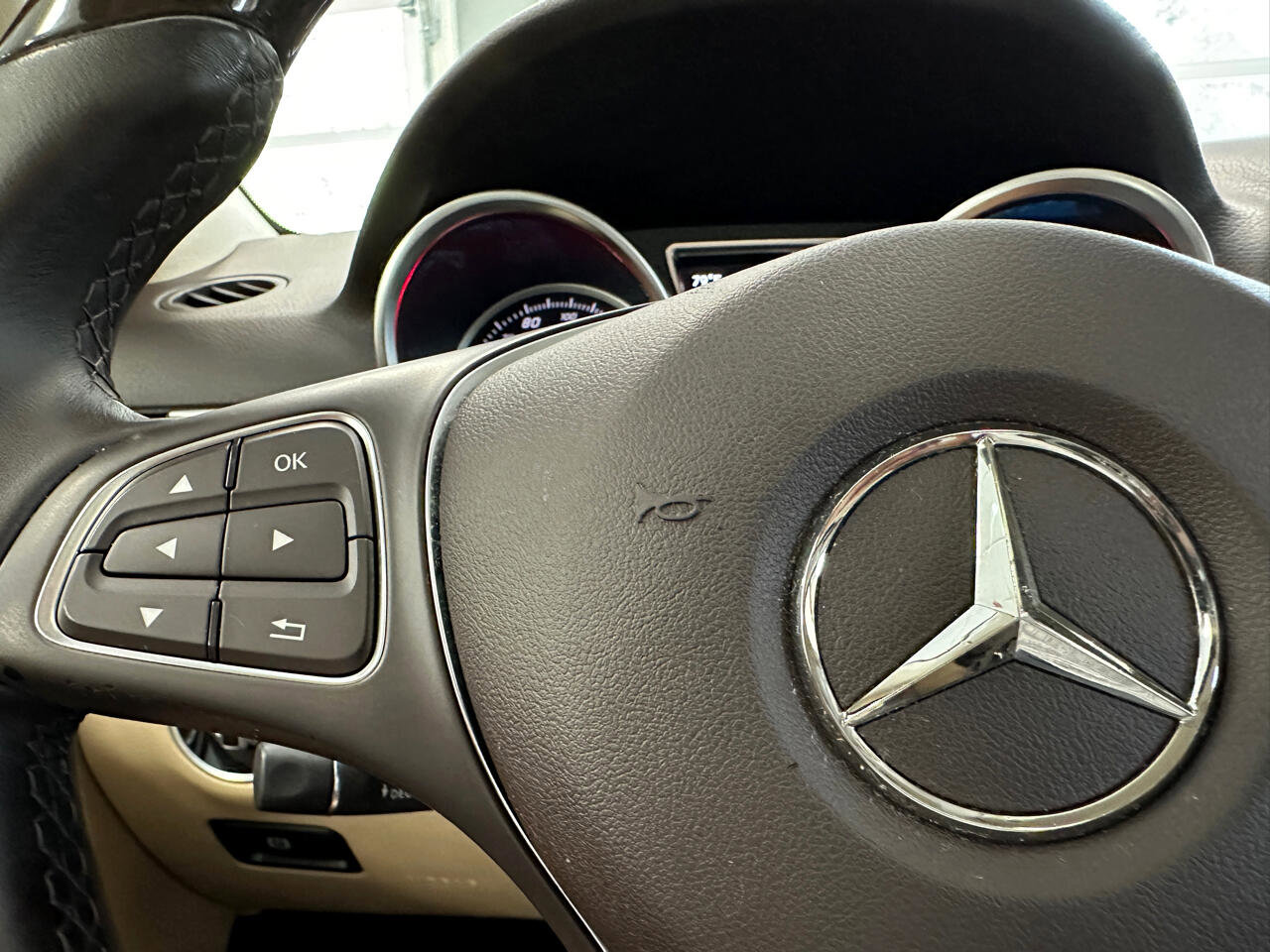 Used 2018 Mercedes-Benz GLE 350 4MATIC image 33