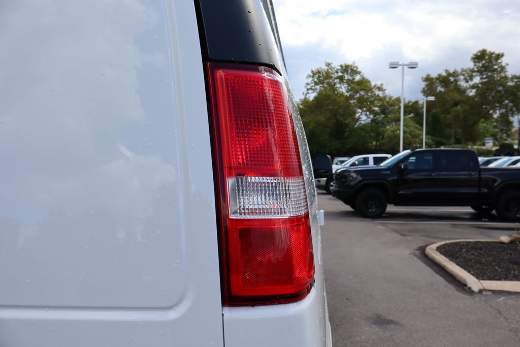 New 2025 Chevrolet Express 2500 w/ Driver Convenience Package image 27