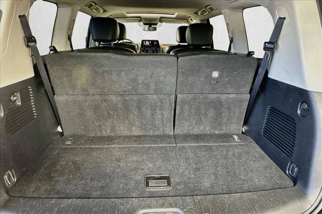 Used 2024 Nissan Armada SL w/ Captain's Chairs Package RWD image 25