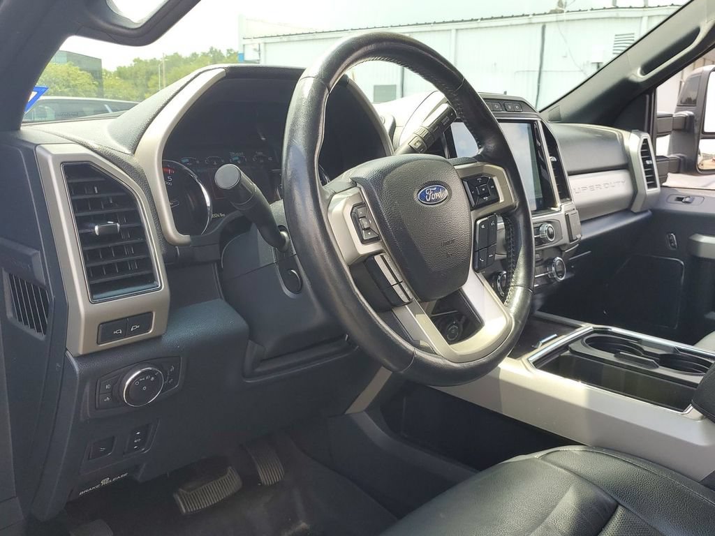 Used 2022 Ford F250 Lariat w/ Black Appearance Package AWD/4WD image 16