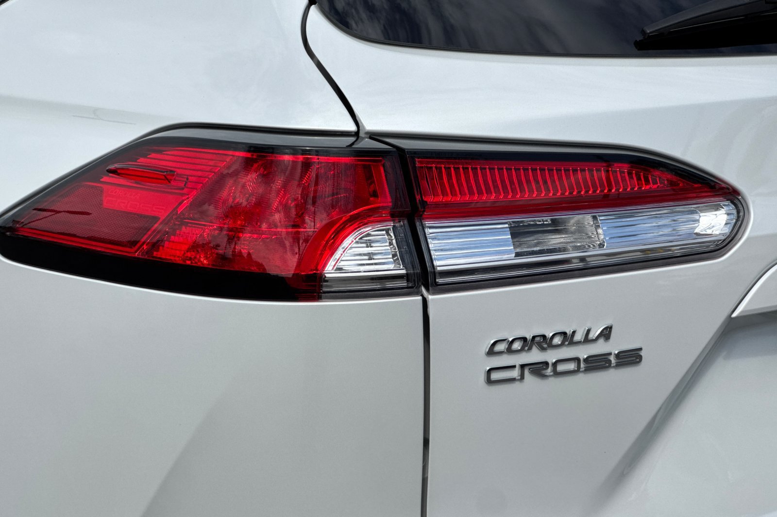 Certified 2022 Toyota Corolla Cross LE w/ Moonroof Package FWD image 36