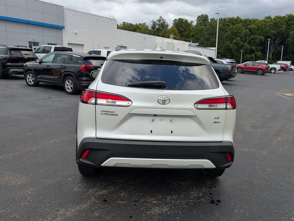 Used 2022 Toyota Corolla Cross LE AWD/4WD image 6