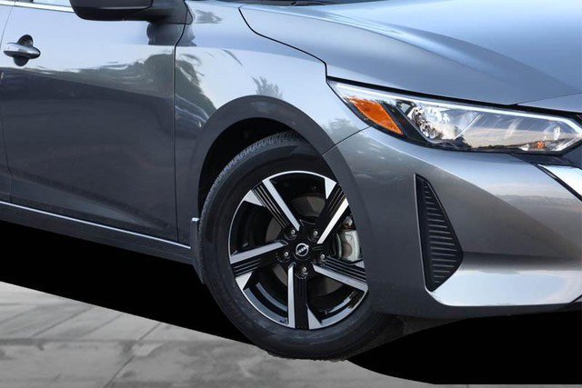 Certified 2025 Nissan Sentra SV FWD image 3