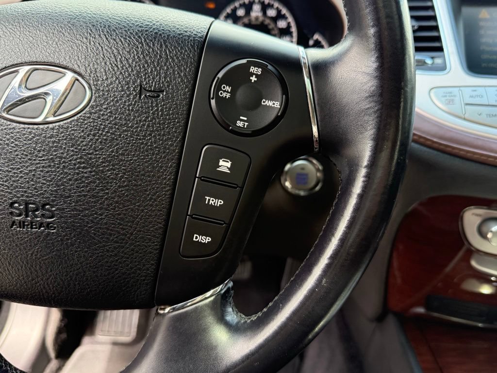 Used 2011 Hyundai Genesis 4.6 RWD image 24