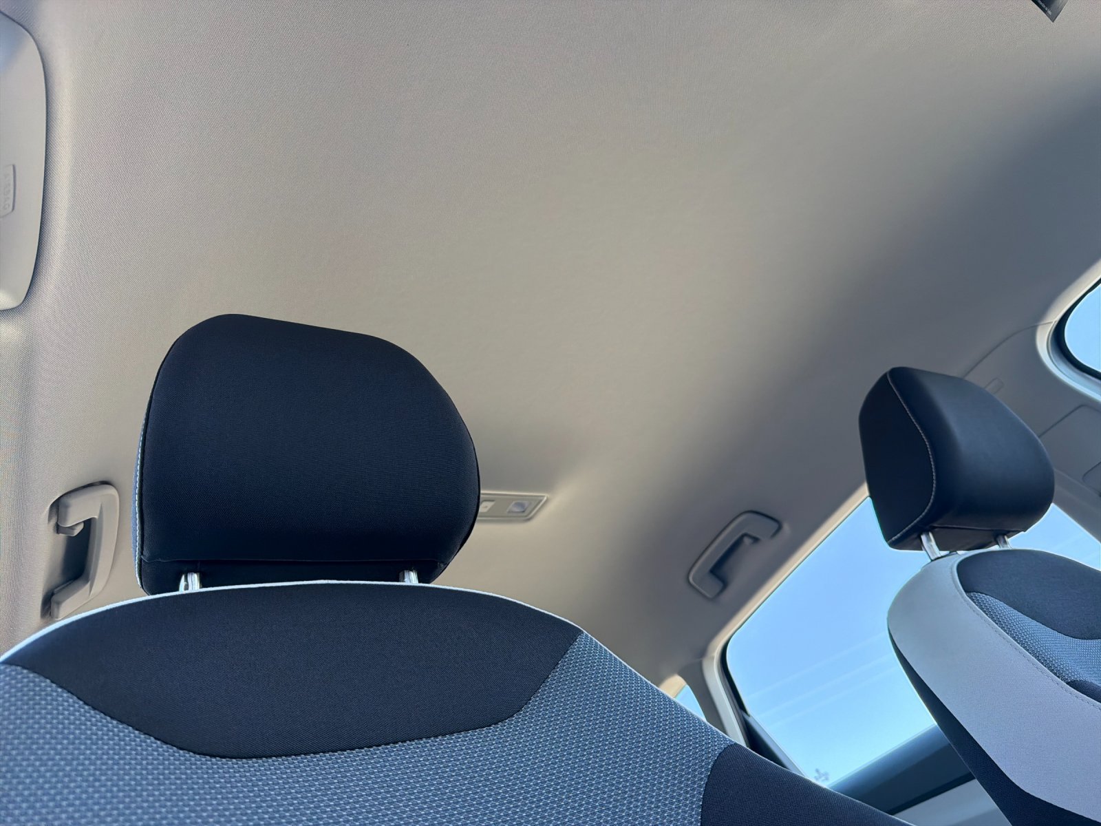 New 2027 Volkswagen Taos S FWD image 17
