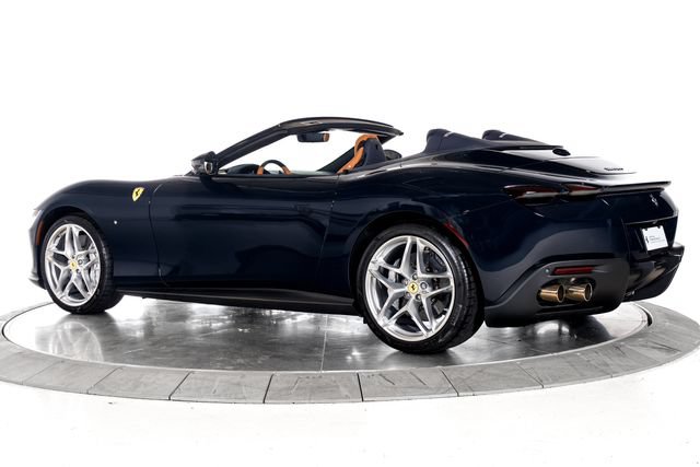 Used 2026 Ferrari Roma Spider RWD image 7
