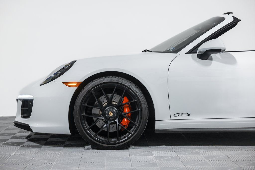 Used 2019 Porsche 911 Targa 4 GTS image 12