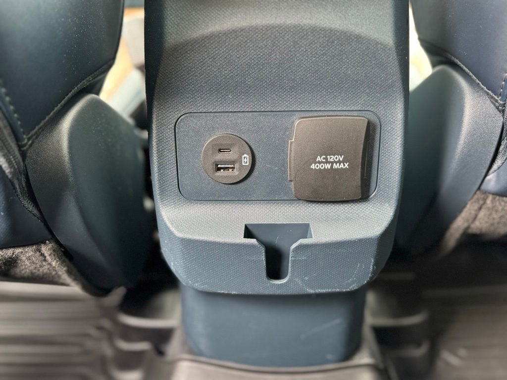 Used 2022 Ford Maverick Lariat image 12