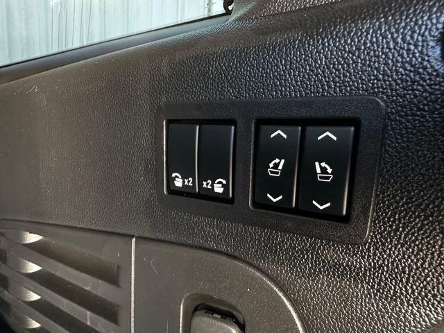 Used 2018 GMC Yukon XL Denali w/ Denali Ultimate Package image 45