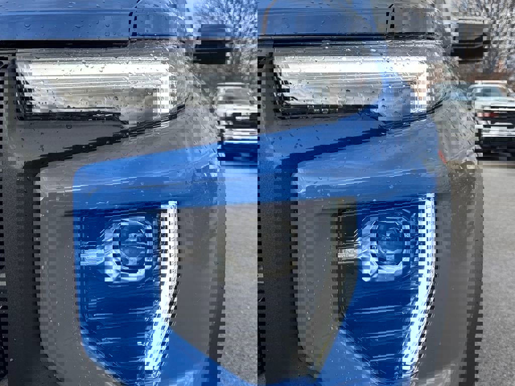 New 2025 GMC Canyon Elevation w/ Convenience Package image 24